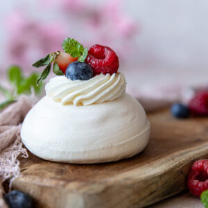 Mini pavlova